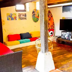  Hostal Surftolive House España