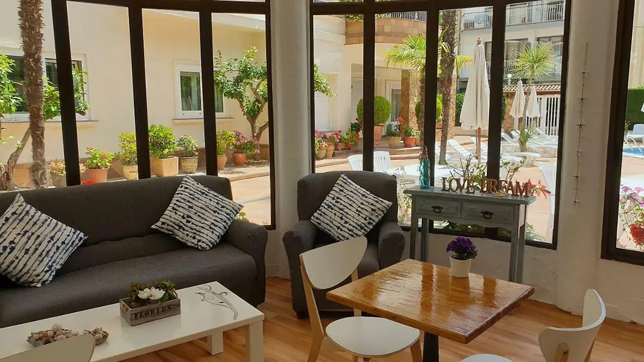 Hotel Mireia يوريت دي مار